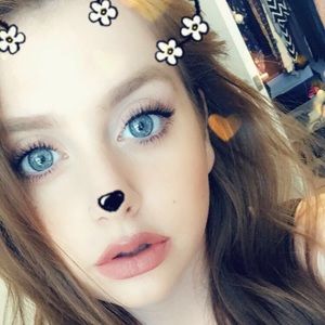 Meet your Posher, Rebecca